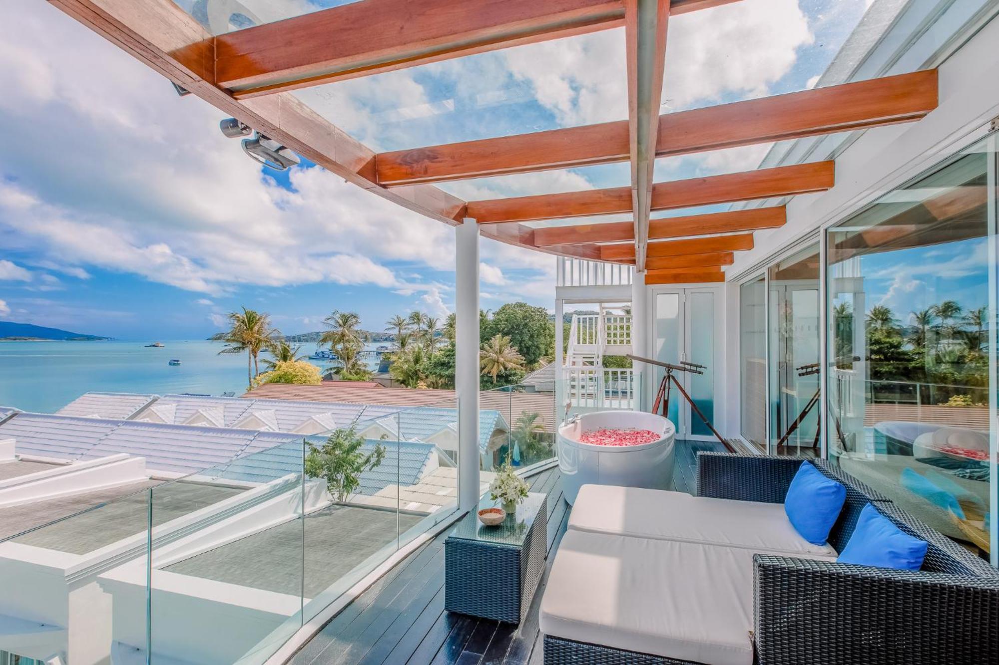 The Privilege Hotel Ezra Beach Club Bang Rak Beach  Exterior foto